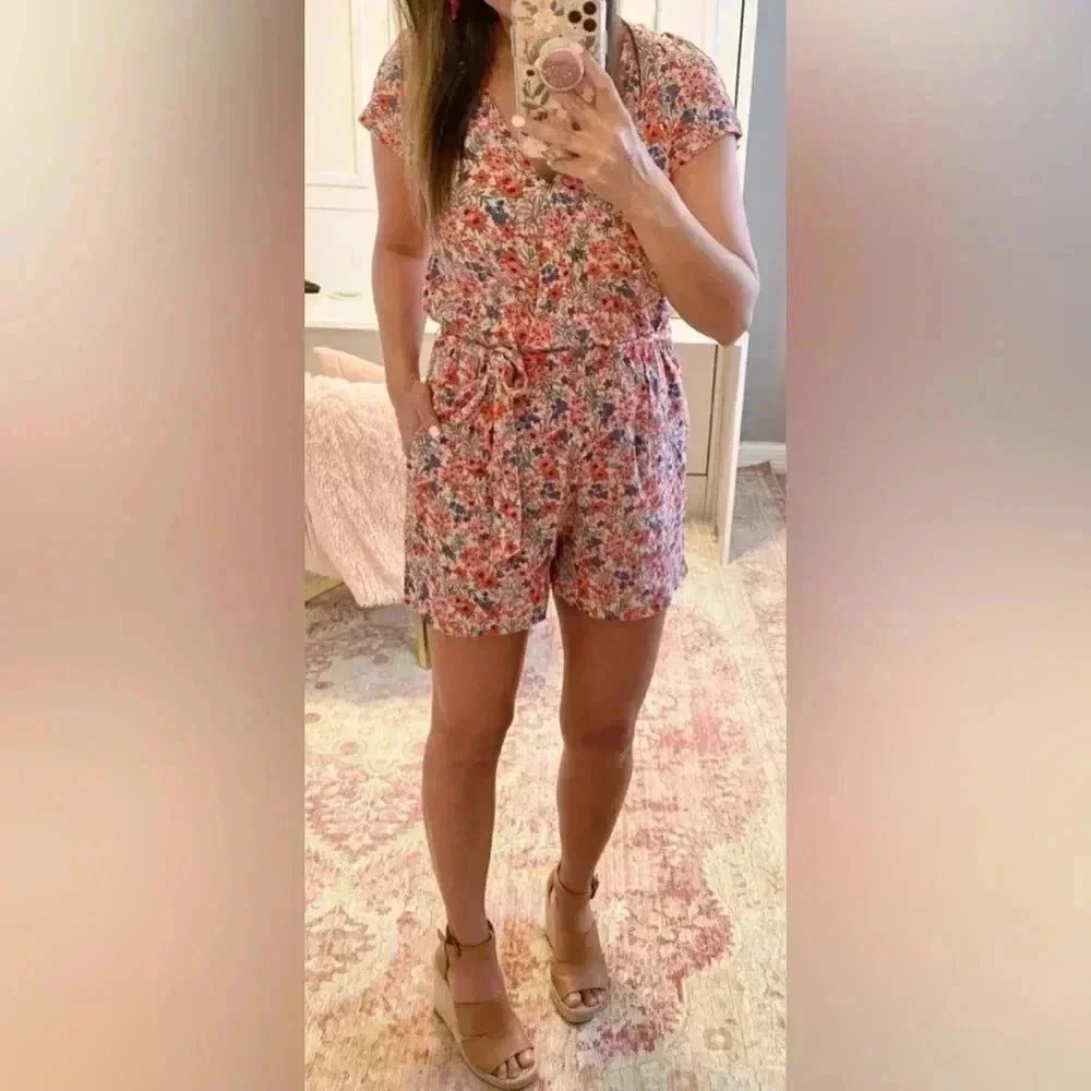 🆕American Eagle ShortSleeve Openback Tie Waist Floral Print Romper S🆕
